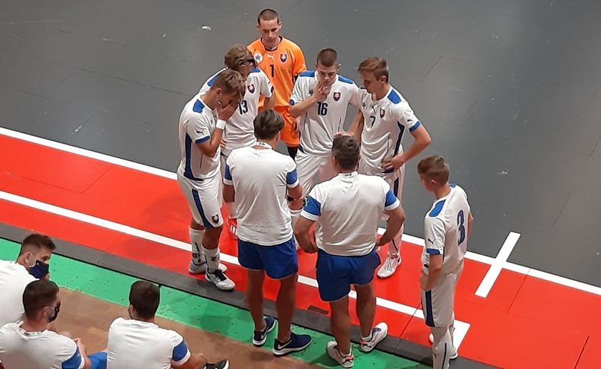 Reprezentačná devätnástka inkasovala v prvom zápase desať gólov