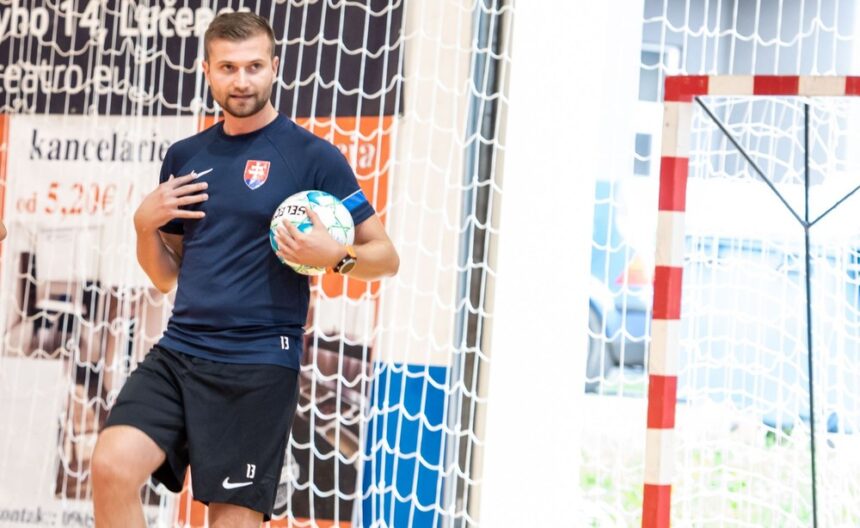 Pred štartom kvalifikácie sme vyspovedali reprezentačného trénera Antona Brunovského