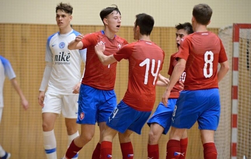 Reprezentácia do 19 rokov v prvom zápase v Hodoníne prehrala s českými rovesníkmi 0:4