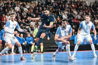 Francúzi dominovali v Lavale nad Slovákmi a postúpili priamo na MS vo futsale do Uzbekistanu