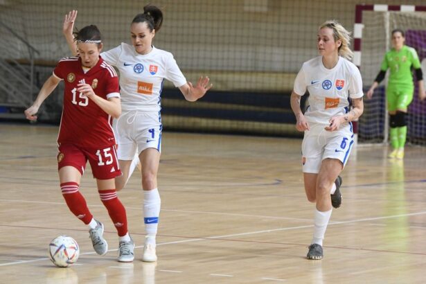 Futsal Love Serbia: Na úvod prehra s Maďarskom, Slovenky zostrelila hetrikom Gajzágó