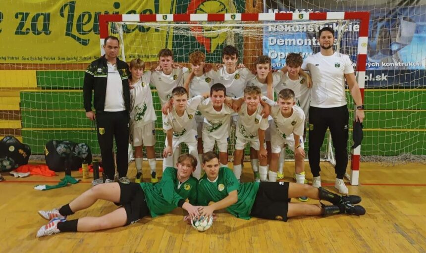 Prvá prehra akadémie Žiliny v extralige U-15. Levice sa bodovo dotiahli na Lučenec a FA ZA