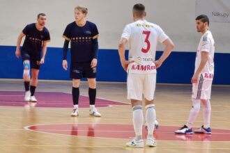 PLAY-OFF 1/2-finále: Lučenec zdolal Prievidzu 4:0, B.Bystrica Podpor Pohyb až po predĺžení