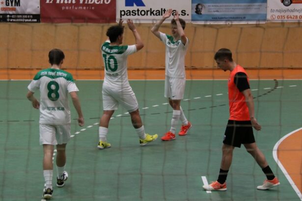 Dohrávky SLF: Víťazstvá Nových Zámkov a 4FSC FTVŠ, hetriky Procháczku a Haramiu