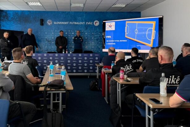Slovenský futsal investuje do kvality. Rozhodcov a delegátov školil inštruktor FIFA Pedro Ángel Galán Nieto