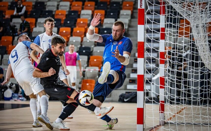 Slováci v bratislavskej odvete doťahovali, víťazstvo 5:3 na postup nestačilo
