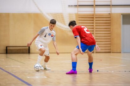 Slovenské futsalové nádeje vo svojej reprezentačnej premiére remizovali s českými rovesníkmi 3:3