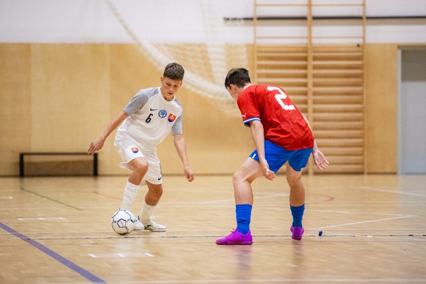 Slovenské futsalové nádeje vo svojej reprezentačnej premiére remizovali s českými rovesníkmi 3:3