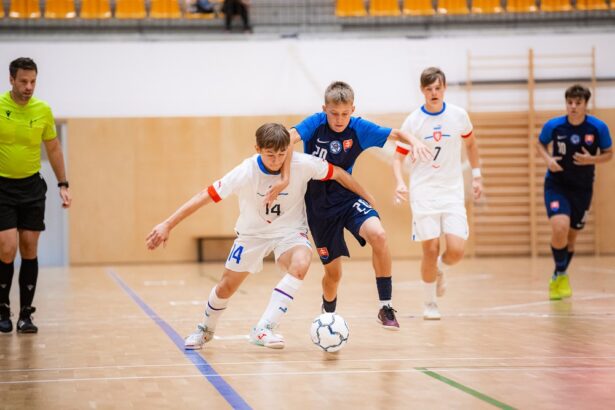 Reprezentačná sedemnástka v druhom zápase v Bratislave podľahla najtesnejším rozdielom Česku